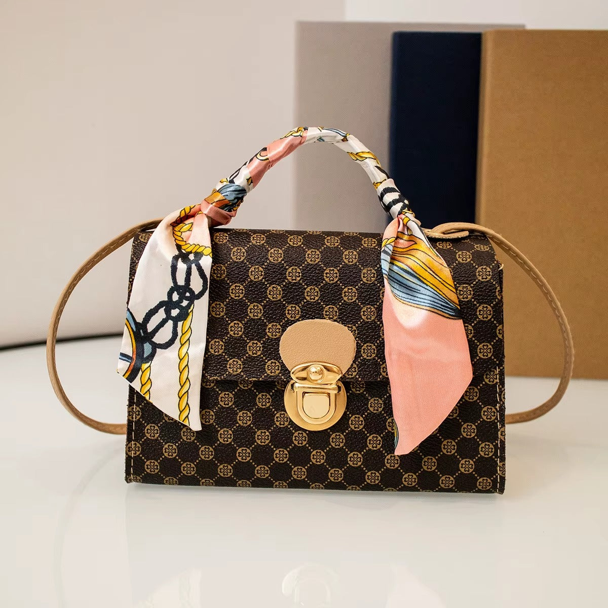 Hot Selling Fashion Ladies Handbag Sling Crossbody Shoulder Bags for Women Portable Small Square Bag